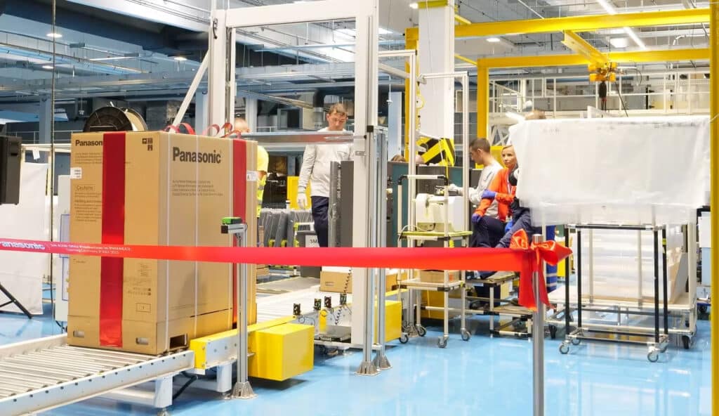 Panasonic heeft de productie van de Aquarea L-serie lucht/water-propaan-warmtepompen van Azië naar Europa overgeheveld. In het Tsjechische Pilsen rolde onlangs het eerste in Europa geproduceerde propaanbuitendeel van de band.
